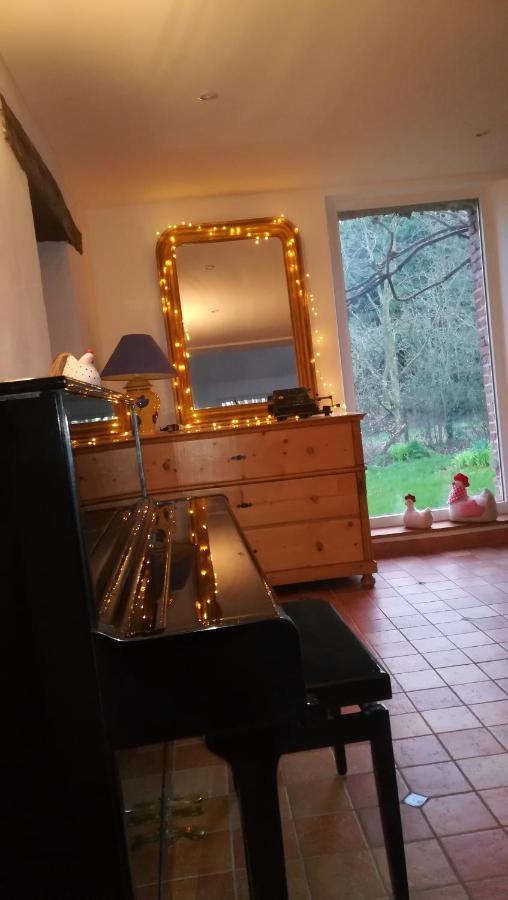 Au Bouton Dort Bed & Breakfast Sainte-Gauburge-Sainte-Colombe Eksteriør bilde