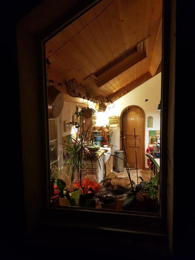 Au Bouton Dort Bed & Breakfast Sainte-Gauburge-Sainte-Colombe Eksteriør bilde