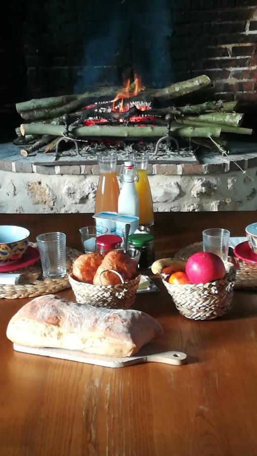 Au Bouton Dort Bed & Breakfast Sainte-Gauburge-Sainte-Colombe Eksteriør bilde